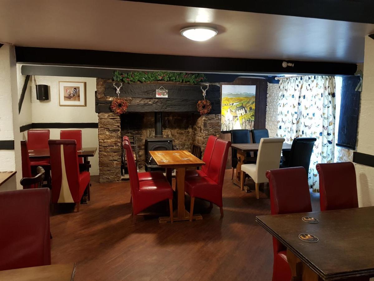 The Cock Hotel Bronllys Extérieur photo